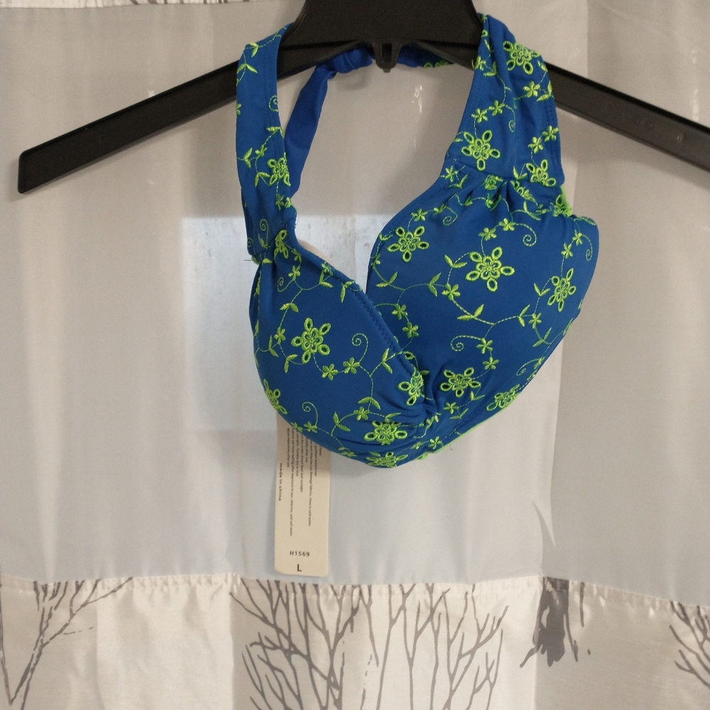Stylish bikini nwt size large
